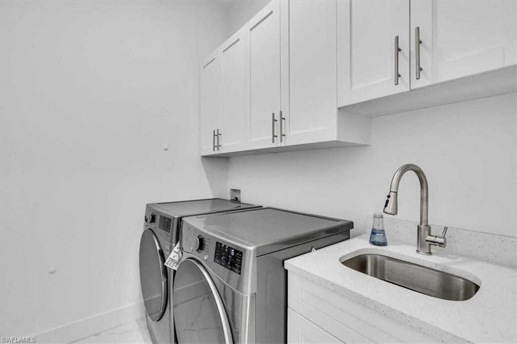 Image 30 of property listing at 116 SE 5th PL, Cape Coral, FL 33990