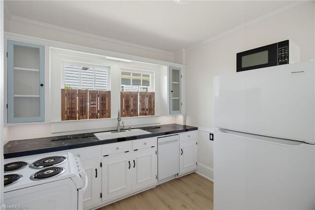 419 S Sunset Drive, Winston-salem, NC 27103