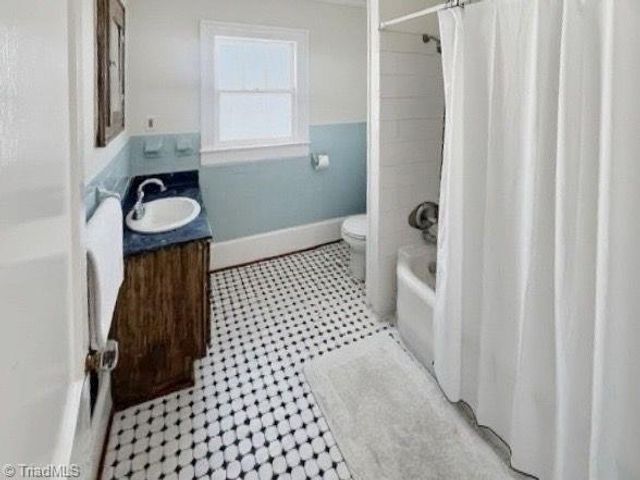 419 S Sunset Drive, Winston-salem, NC 27103