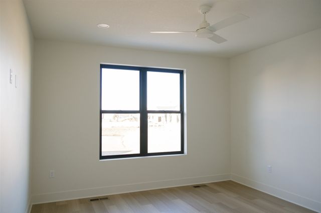 285 S Marigold Avenue, West Des Moines, IA 50266