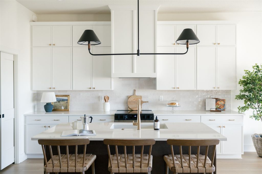 285 S Marigold Avenue, West Des Moines, IA 50266