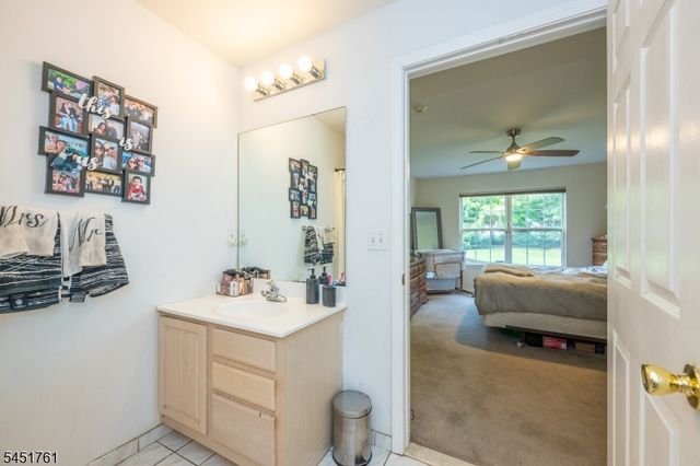 10 Parkside Ct, Wayne Twp., NJ 07470