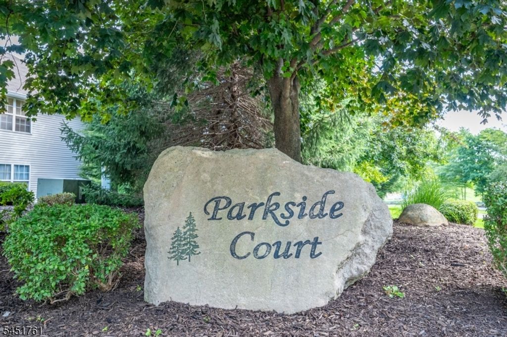 10 Parkside Ct, Wayne Twp., NJ 07470