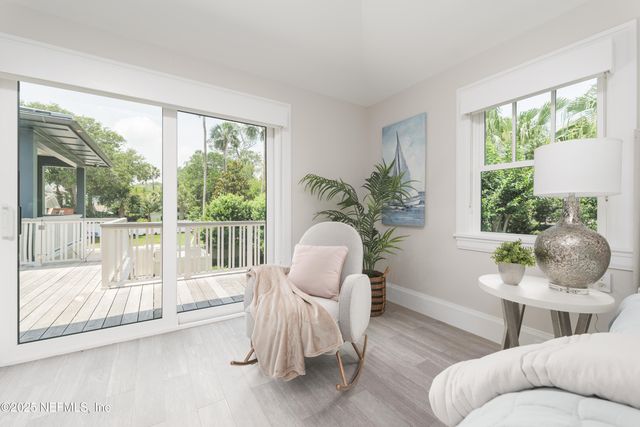 365 8TH Street, Atlantic Beach, FL 32233