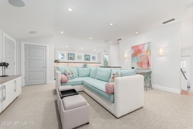 365 8TH Street, Atlantic Beach, FL 32233