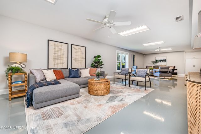 365 8TH Street, Atlantic Beach, FL 32233