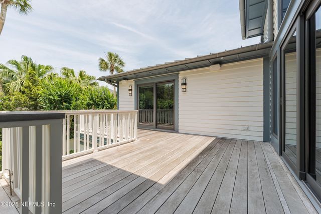 365 8TH Street, Atlantic Beach, FL 32233