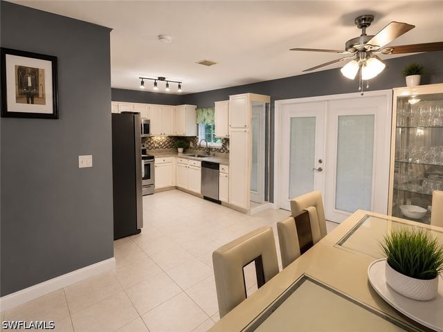 2049 50th ST SW, Naples, FL 34116