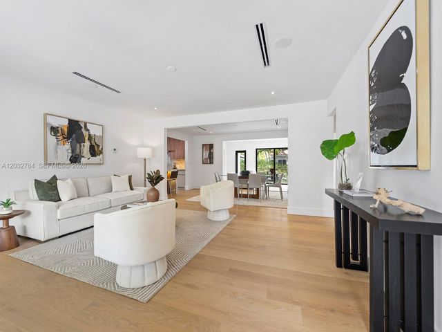 39 Palermo Ave, Coral Gables, FL 33134