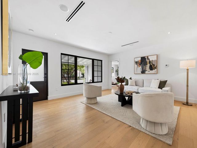 39 Palermo Ave, Coral Gables, FL 33134