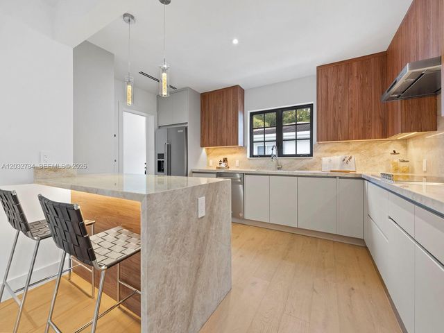 39 Palermo Ave, Coral Gables, FL 33134
