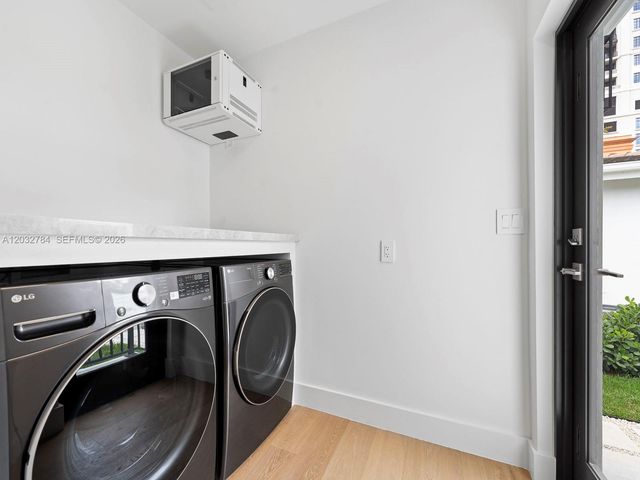39 Palermo Ave, Coral Gables, FL 33134