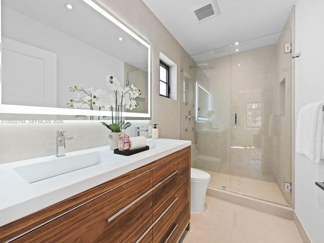 39 Palermo Ave, Coral Gables, FL 33134