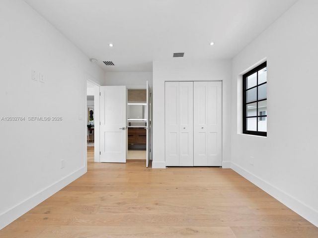 39 Palermo Ave, Coral Gables, FL 33134
