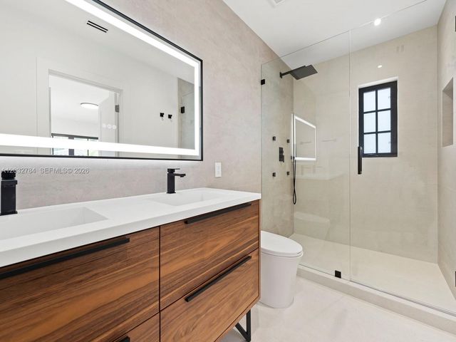 39 Palermo Ave, Coral Gables, FL 33134