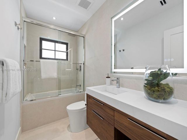 39 Palermo Ave, Coral Gables, FL 33134