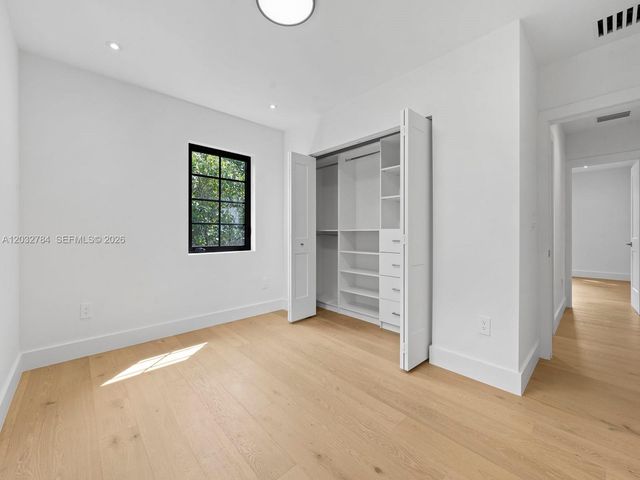 39 Palermo Ave, Coral Gables, FL 33134