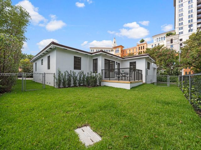 39 Palermo Ave, Coral Gables, FL 33134