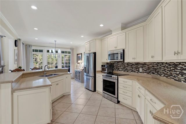 68 Crestwood Drive, Savannah, GA 31405