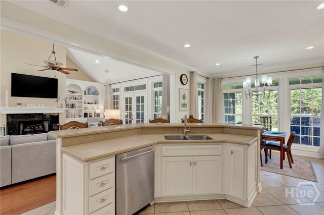 68 Crestwood Drive, Savannah, GA 31405