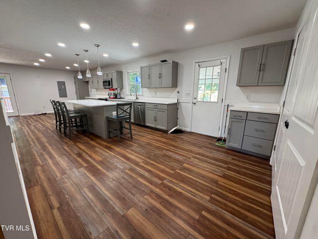 213 Yose Drive, Duffield, VA 24244