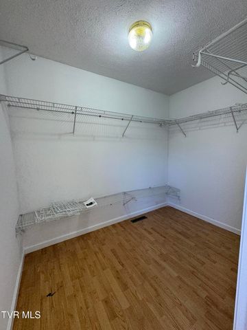 213 Yose Drive, Duffield, VA 24244