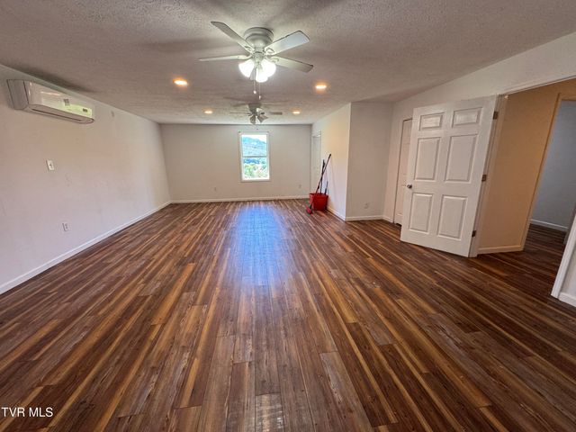 213 Yose Drive, Duffield, VA 24244