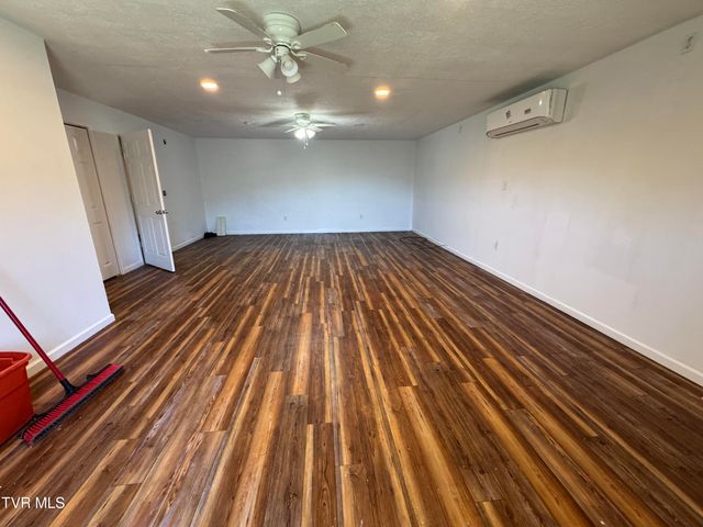 213 Yose Drive, Duffield, VA 24244