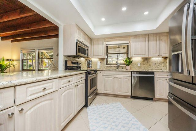 2024 PALMETTO Road, West Palm Beach, FL 33406