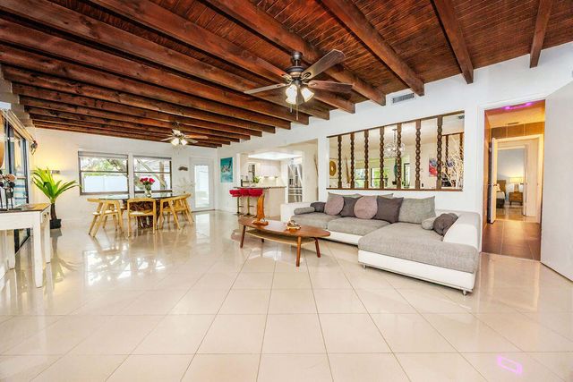2024 PALMETTO Road, West Palm Beach, FL 33406