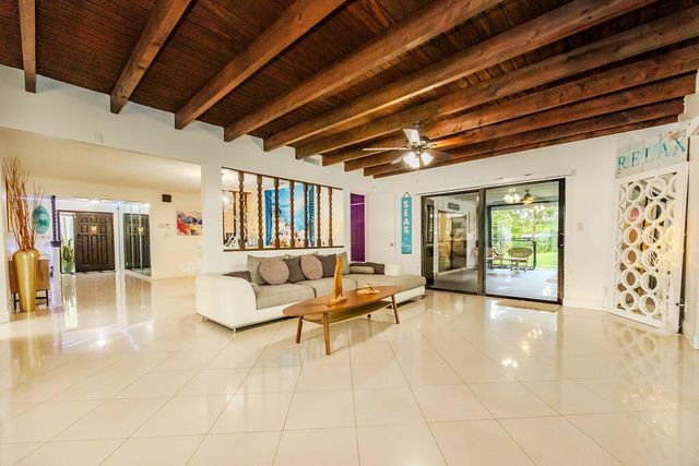 2024 PALMETTO Road, West Palm Beach, FL 33406
