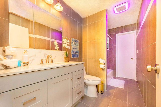 2024 PALMETTO Road, West Palm Beach, FL 33406