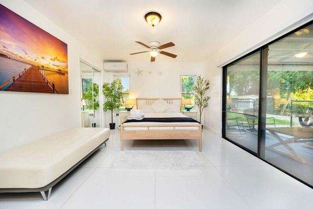 2024 PALMETTO Road, West Palm Beach, FL 33406