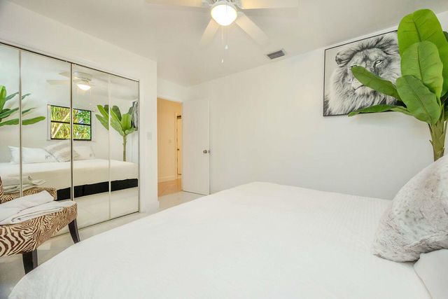 2024 PALMETTO Road, West Palm Beach, FL 33406