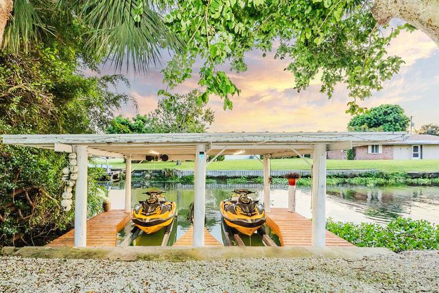2024 PALMETTO Road, West Palm Beach, FL 33406