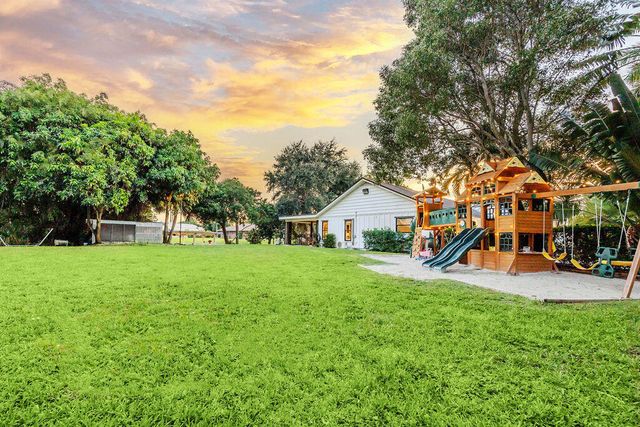 2024 PALMETTO Road, West Palm Beach, FL 33406