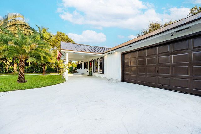2024 PALMETTO Road, West Palm Beach, FL 33406