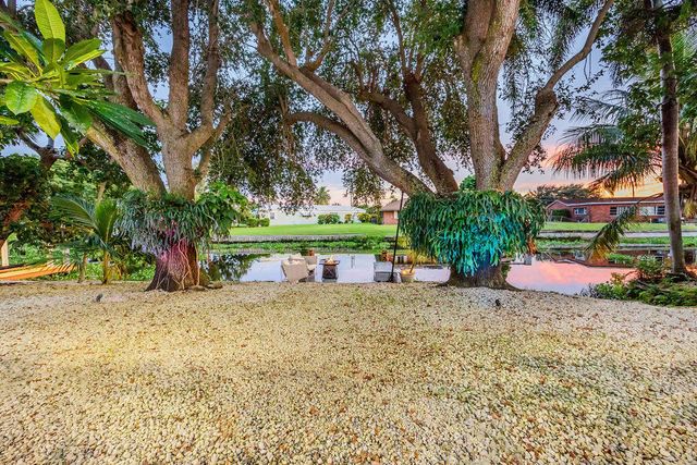 2024 PALMETTO Road, West Palm Beach, FL 33406