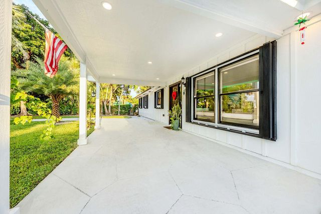 2024 PALMETTO Road, West Palm Beach, FL 33406