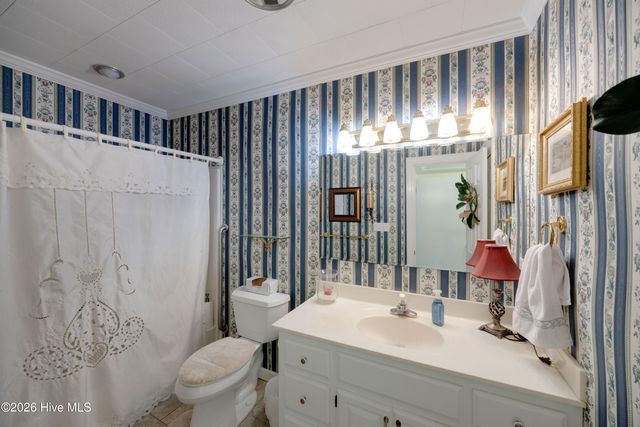 22 Oak Point Road, Chocowinity, NC 27817
