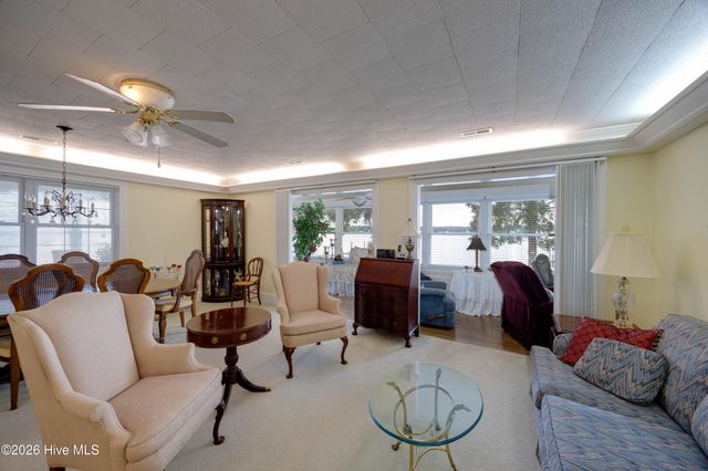 22 Oak Point Road, Chocowinity, NC 27817