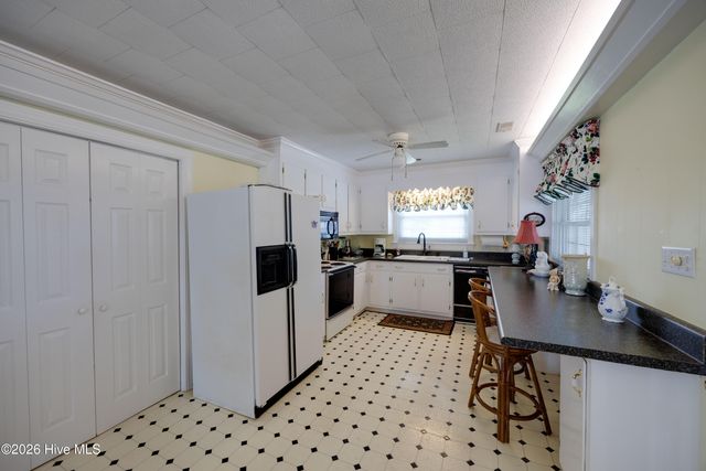 22 Oak Point Road, Chocowinity, NC 27817