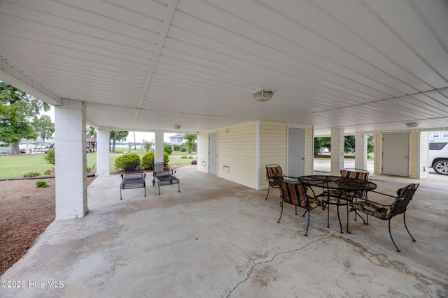 22 Oak Point Road, Chocowinity, NC 27817