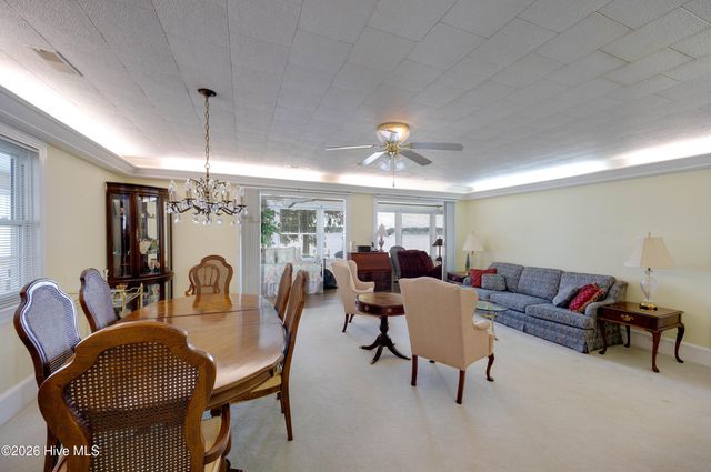 22 Oak Point Road, Chocowinity, NC 27817