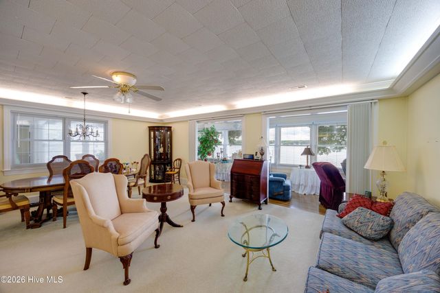 22 Oak Point Road, Chocowinity, NC 27817