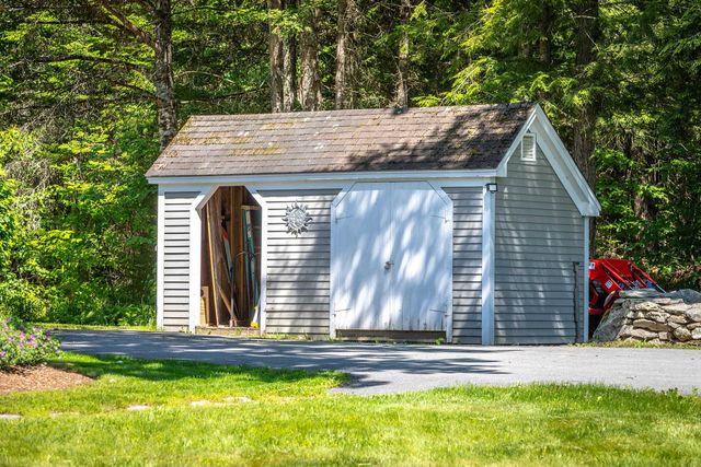 157 Old Sawmill Road, Londonderry, VT 05148