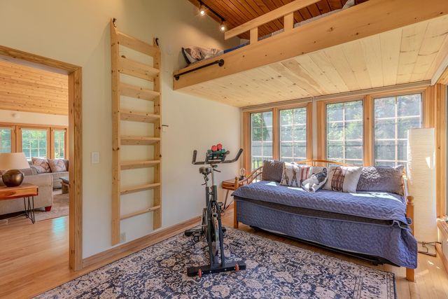 157 Old Sawmill Road, Londonderry, VT 05148