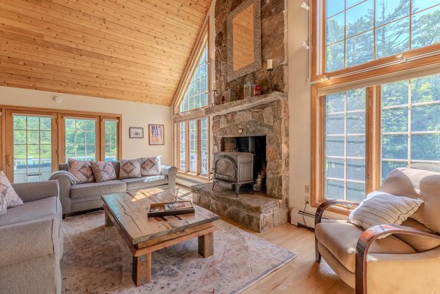 157 Old Sawmill Road, Londonderry, VT 05148