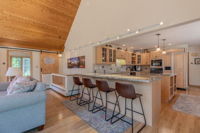 157 Old Sawmill Road, Londonderry, VT 05148