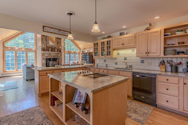 157 Old Sawmill Road, Londonderry, VT 05148